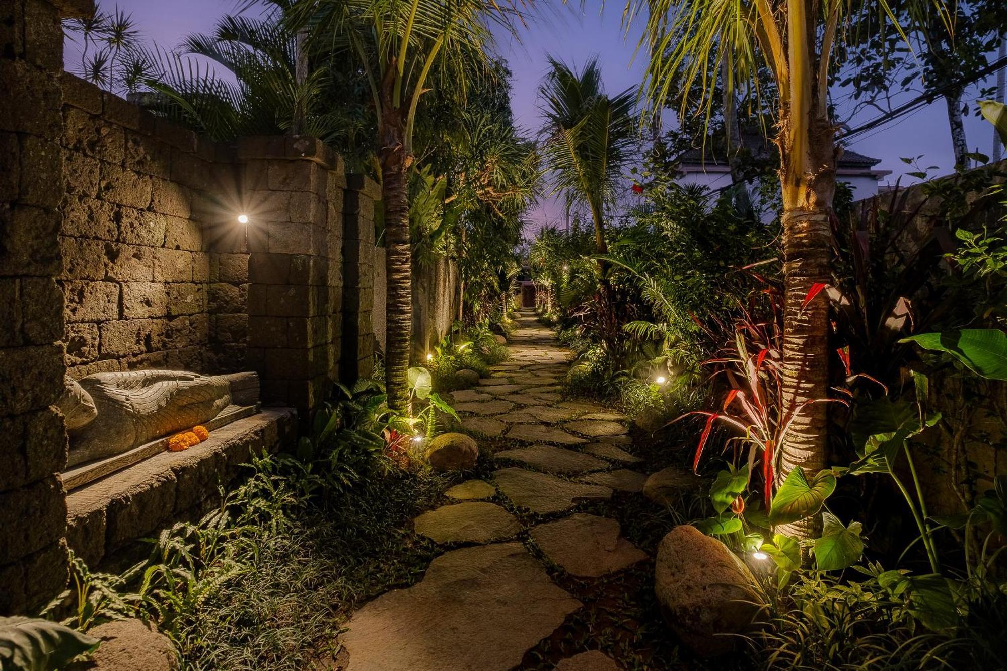 Uddhara Ubud Villa Buitenkant foto